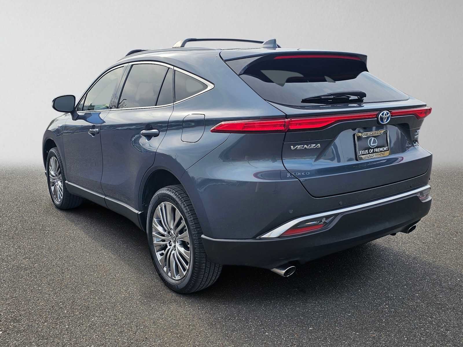 Used 2021 Toyota Venza XLE w/ Carpet Mat Package (TMS) AWD/4WD image 5