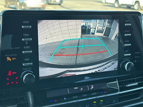 Certified 2021 Toyota Sienna XSE image 21