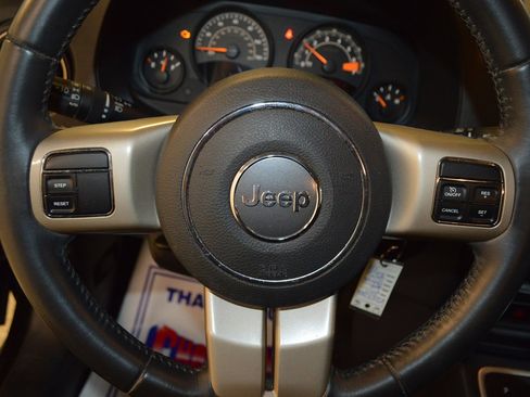 Used 2017 Jeep Patriot 75th Anniversary w/ Power Value Group image 17