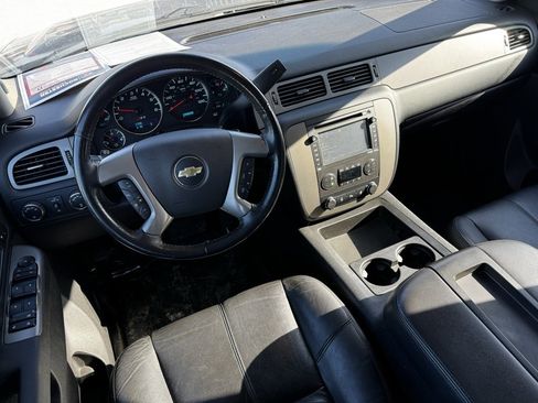 Used 2012 Chevrolet Avalanche LT image 8