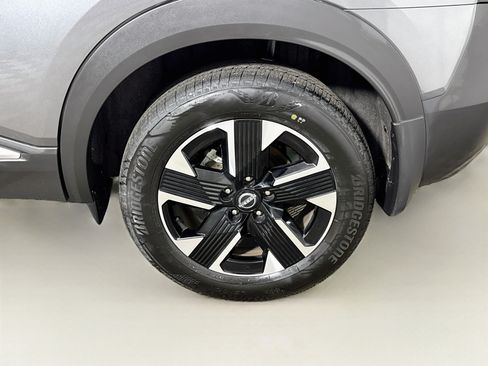 Used 2025 Nissan Kicks SV AWD/4WD image 27