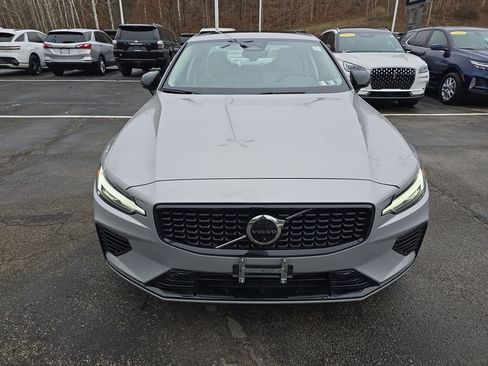 Used 2023 Volvo S60 T8 Plus image 8