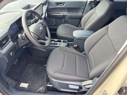 New 2025 Ford Maverick XL image 9