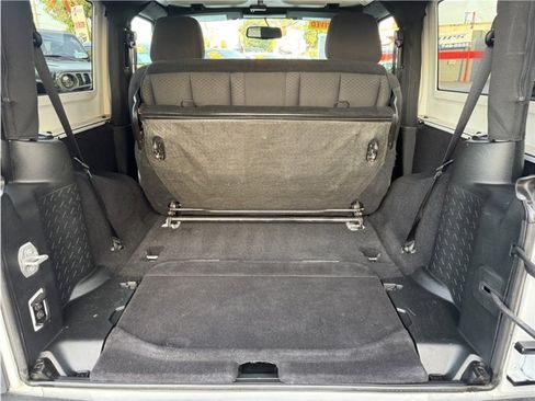 Used 2017 Jeep Wrangler Sport image 23