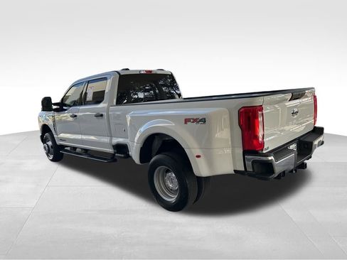 Used 2024 Ford F350 XLT image 4