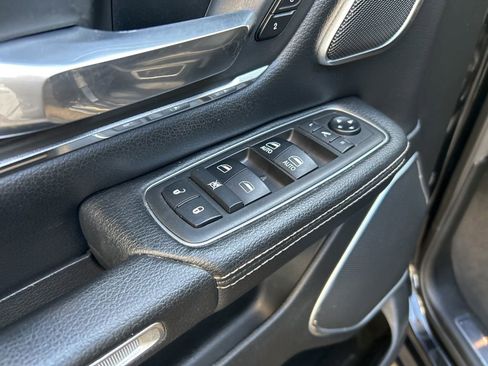 Used 2019 RAM 1500 Laramie image 37