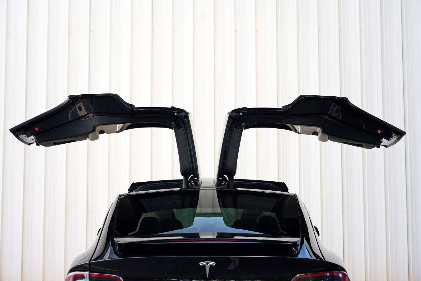 Used 2023 Tesla Model X AWD/4WD image 59