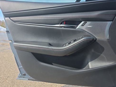 Used 2023 MAZDA MAZDA3 s image 26
