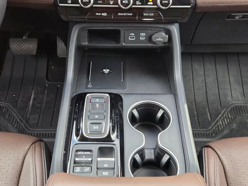 Used 2025 Honda Pilot Elite image 19