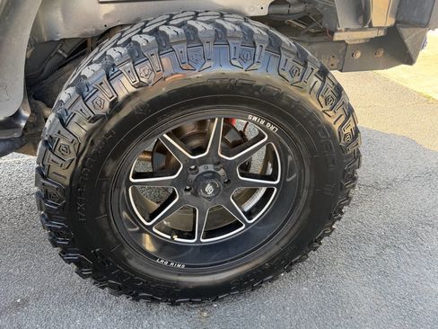 Used 2018 Jeep Wrangler Unlimited Sport S AWD/4WD image 9
