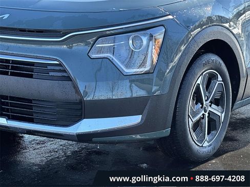 Certified 2024 Kia Niro EX image 6