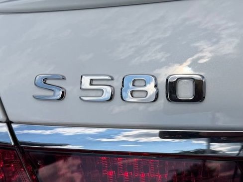 Used 2025 Mercedes-Benz S 580 4MATIC Sedan image 9