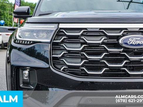 Used 2026 Ford Explorer Platinum w/ LUX Leather Package AWD/4WD image 12