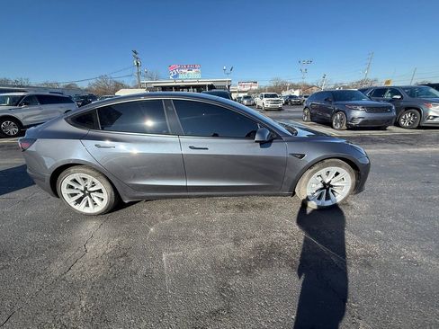 Used 2022 Tesla Model 3 Long Range image 2