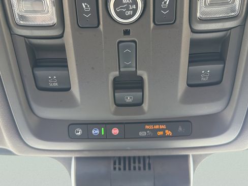 Used 2023 GMC Yukon Denali RWD image 76
