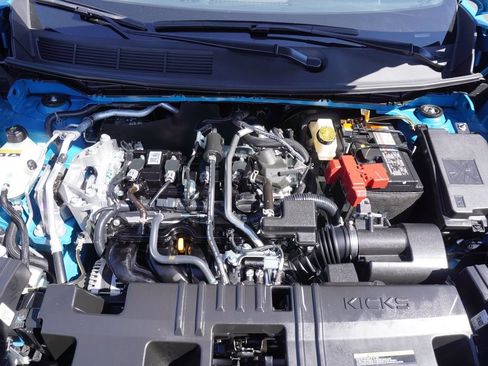 Certified 2025 Nissan Kicks SR AWD/4WD image 7