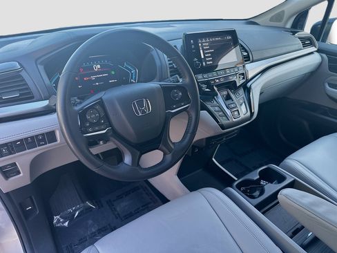 Used 2023 Honda Odyssey Touring image 9