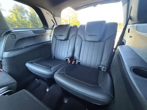 Used 2019 Mercedes-Benz GLS 450 4MATIC image 22