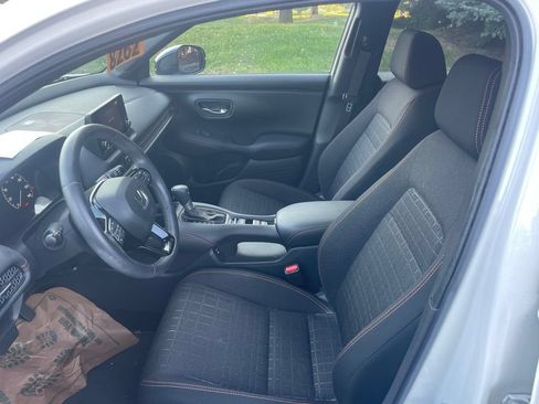 Used 2024 Honda HR-V Sport image 11