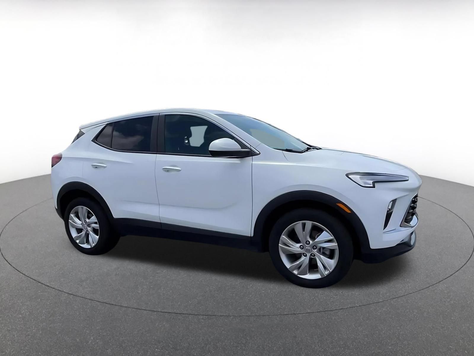 Used 2025 Buick Encore GX Preferred FWD image 2
