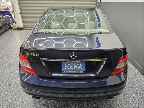 Used 2009 Mercedes-Benz C 300 Luxury image 4