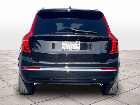Used 2025 Volvo XC90 T8 Ultra w/ Protection Package Premier AWD/4WD image 7