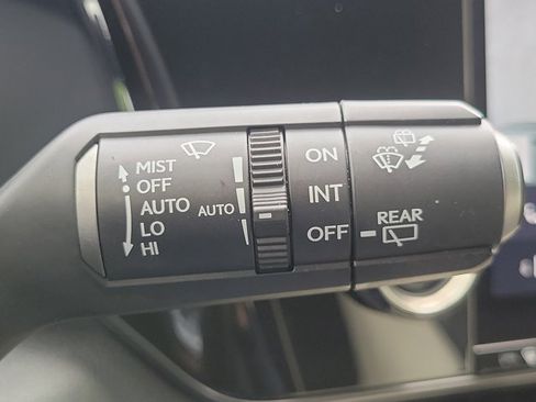 Certified 2024 Lexus NX 250 FWD w/ Towing Package (2000 Lbs) image 30