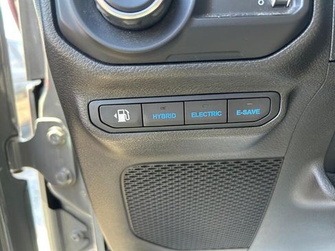 Used 2023 Jeep Wrangler Unlimited AWD/4WD image 17