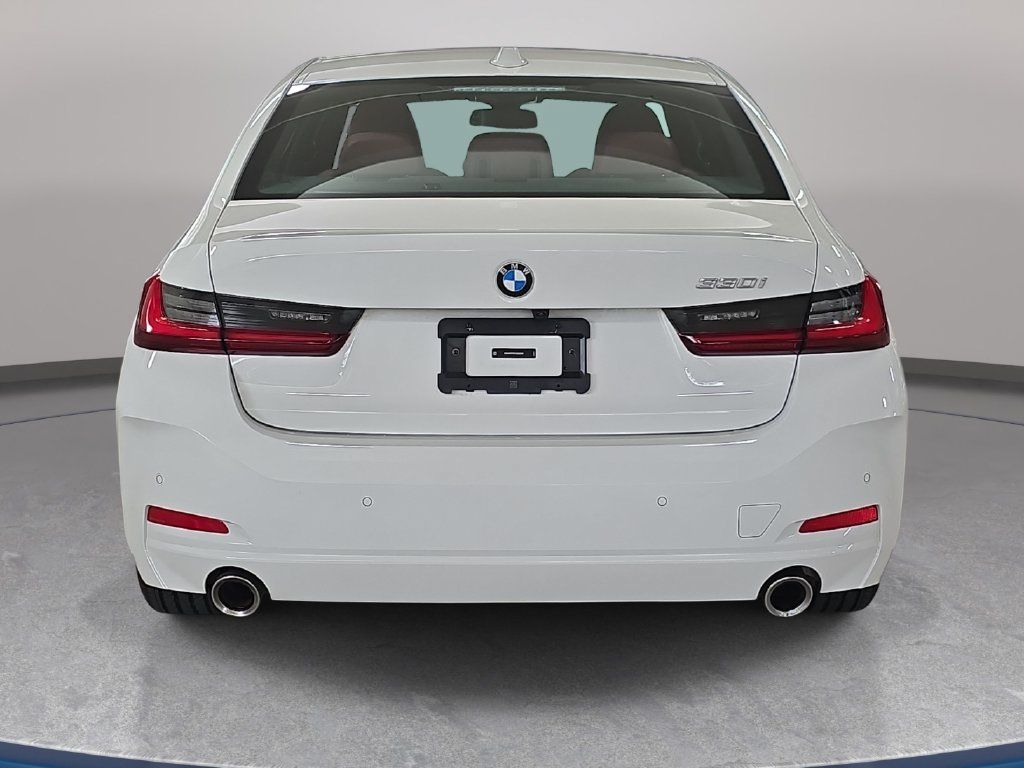 Certified 2023 BMW 330i Sedan w/ Driving Assistance Package RWD image 8