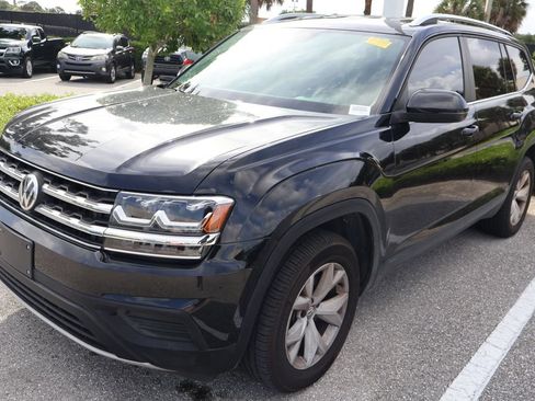Used 2019 Volkswagen Atlas S FWD image 2