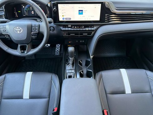 Used 2026 Toyota Camry SE w/ Multimedia Upgrade Package FWD image 14