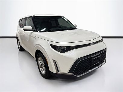Used 2023 Kia Soul LX w/ LX Technology Package