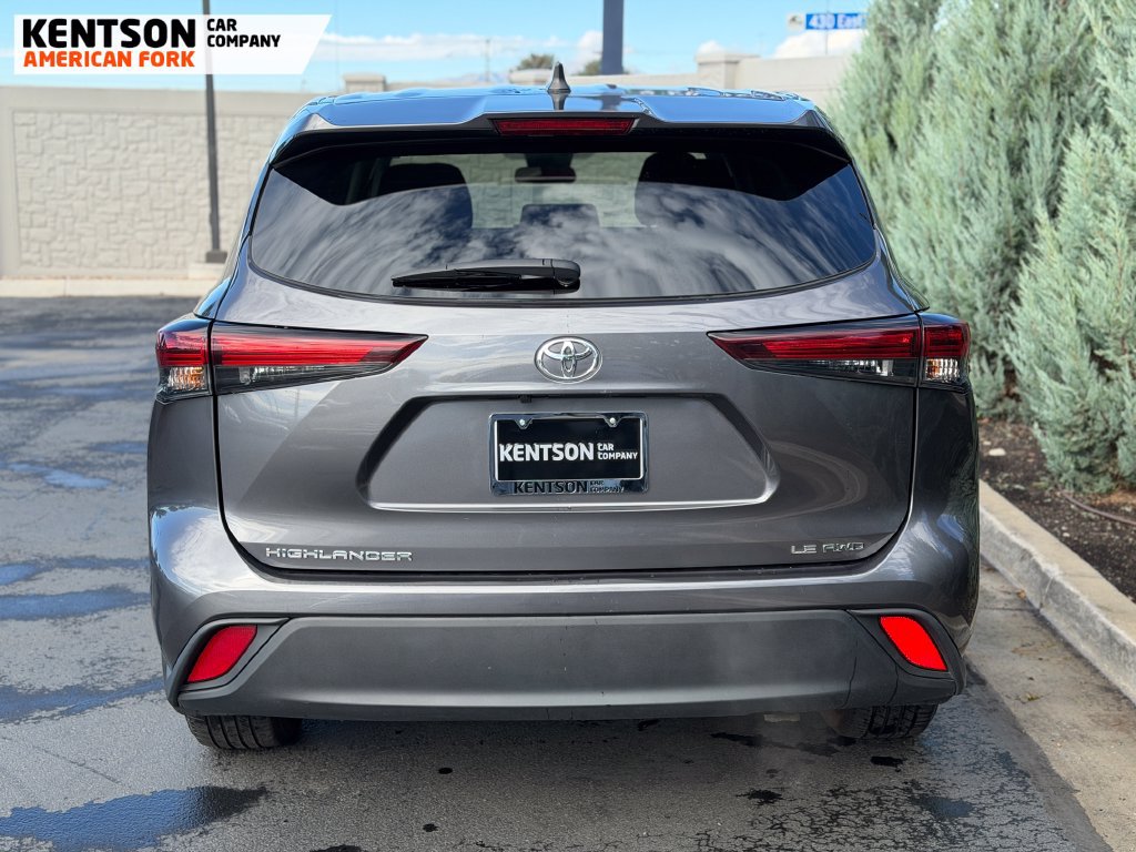 Used 2025 Toyota Highlander LE AWD/4WD image 6