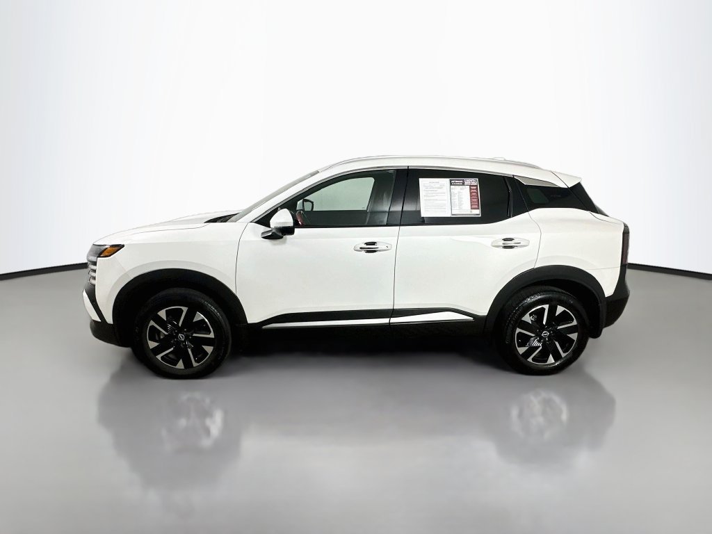 Used 2025 Nissan Kicks SR AWD/4WD image 5