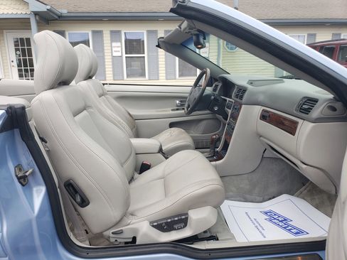 Used 2004 Volvo C70 HT image 14
