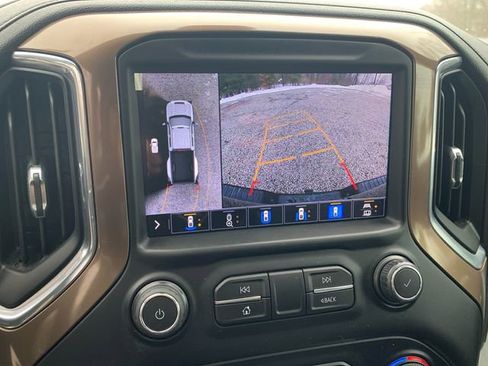 Used 2021 Chevrolet Silverado 3500 High Country image 28