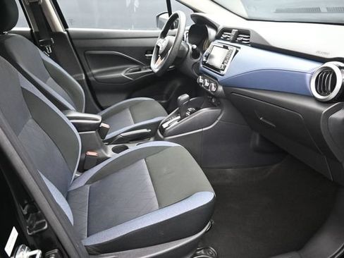 Used 2025 Nissan Versa SV FWD image 20