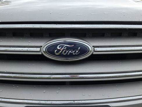 Used 2019 Ford Escape Titanium image 33