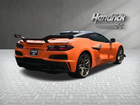 Used 2023 Chevrolet Corvette Z06 w/ Stealth Interior Trim Package RWD image 10