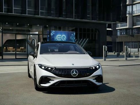 New 2025 Mercedes-Benz EQS AMG 4MATIC image 9