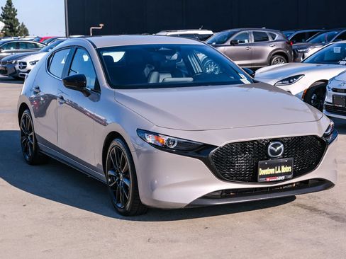 Used 2024 MAZDA MAZDA3 s FWD image 3