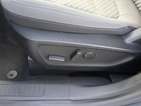 Used 2020 Ford Escape SE FWD image 14
