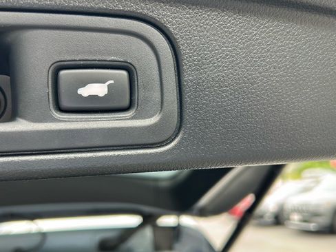 Used 2022 Honda Pilot TrailSport image 14