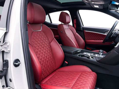 Used 2025 Genesis G70 3.3T Advanced w/ Sport Prestige Package image 40