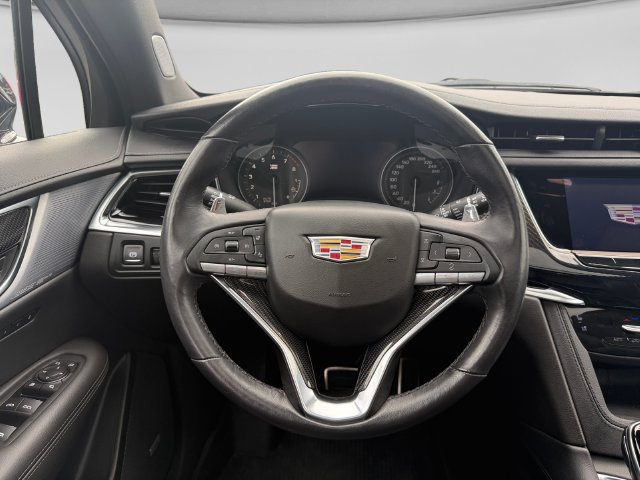 Used 2024 Cadillac XT6 Sport w/ Technology Package AWD/4WD image 13
