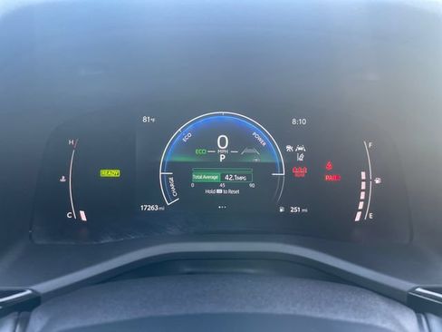 Used 2025 Toyota Camry LE FWD image 9