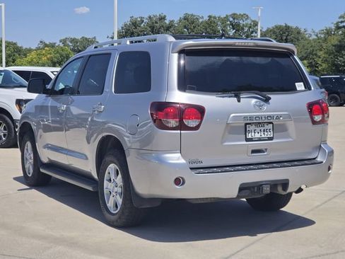 Used 2019 Toyota Sequoia SR5 w/ Premium Package RWD image 3