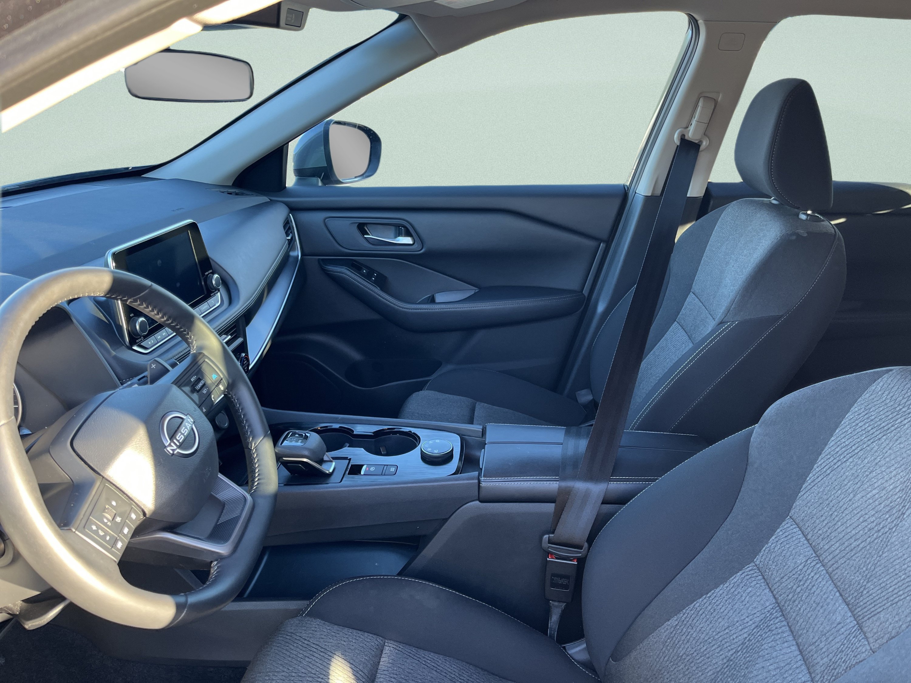 Used 2026 Nissan Rogue SV AWD/4WD image 14