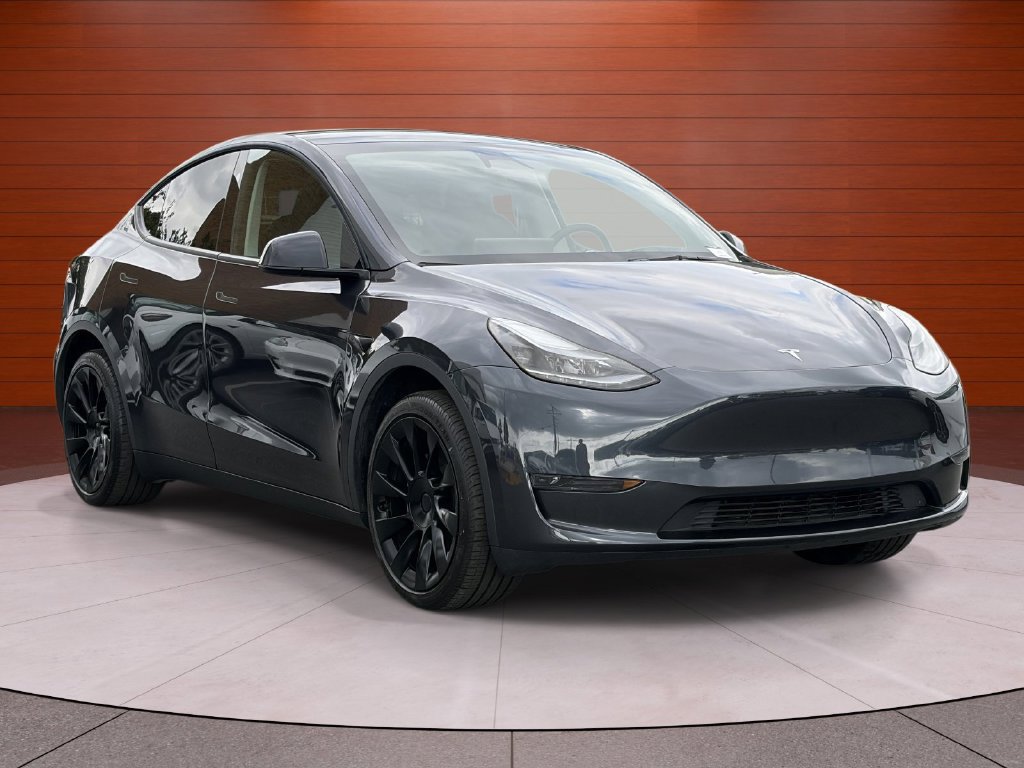 Used 2024 Tesla Model Y 2WD image 5