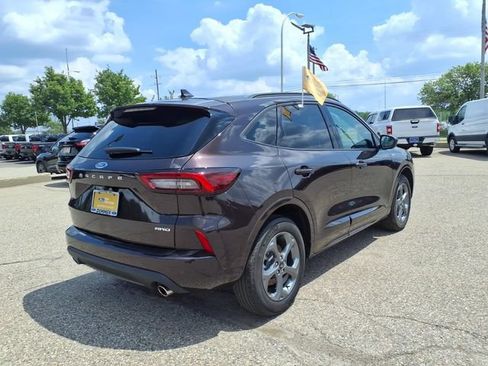 Certified 2023 Ford Escape ST-Line w/ Tech Pack #1 AWD/4WD image 7